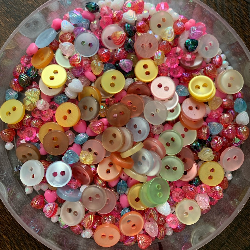 Taylor Swift LOVER Button and Bead Craft Set.!